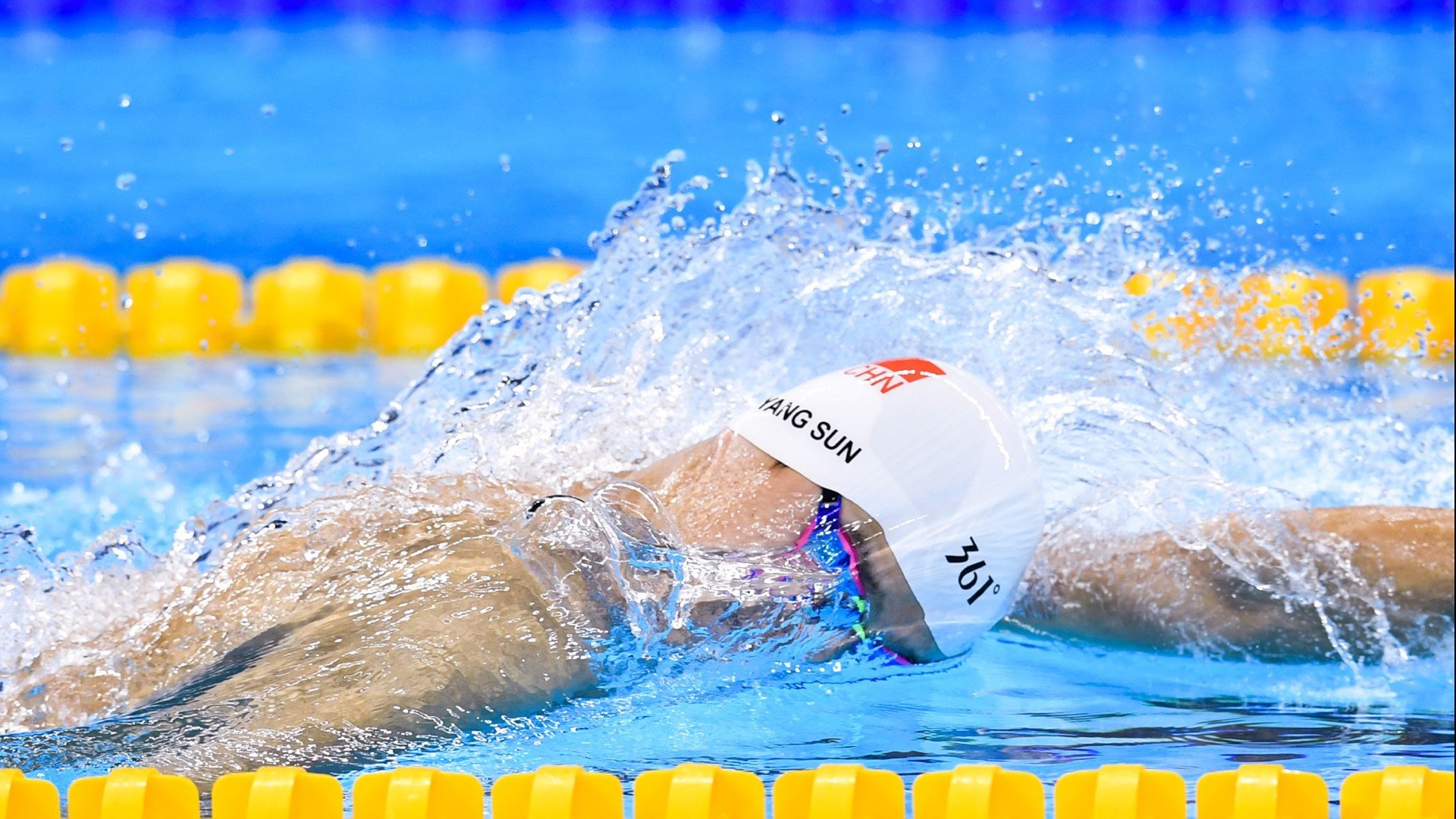 全国田径锦标赛女子3000米障碍赛 冠军选手凭借速度与耐力加冕，女子3000米障碍奥运达标